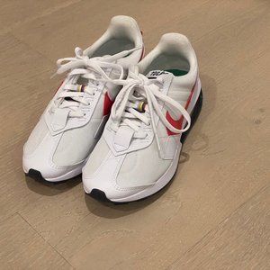 Nike Women's AIR MAX PRE-DAY